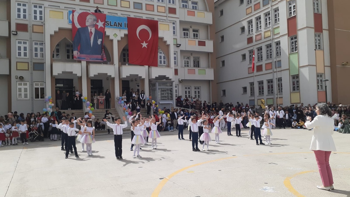 23 Nisan Ulusal Egemenlik ve Çocuk Bayramı etkinlikleri, okulumuzda büyük bir coşkuyla kutlandı.